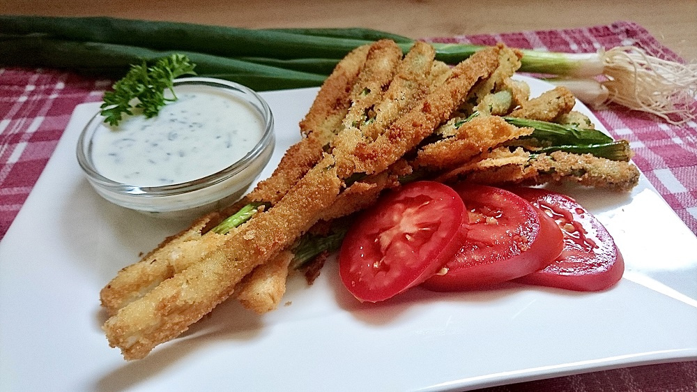 Rezeptbild für Frittierte Bundzwiebeln mit Sauerrahm-Dip